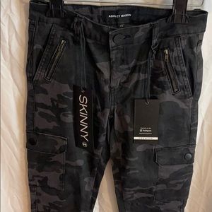 Camo skinny jeans